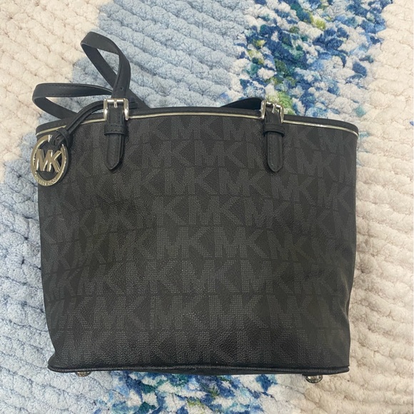 Michael Kors Black Tote Bag- NEVER worn - Picture 3 of 11